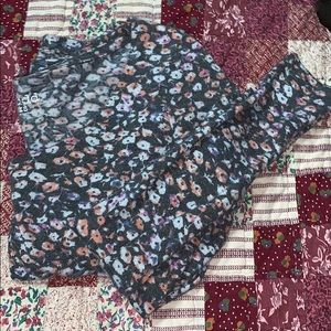 Mudd long sleeve grey flowered shirt